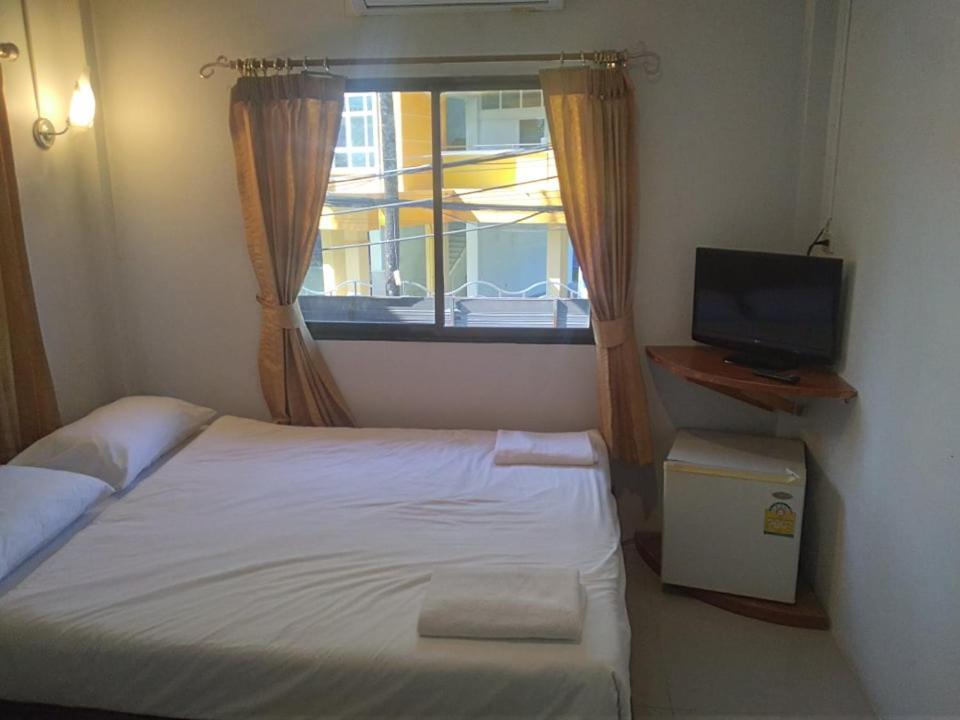 Kamala Bay Inn Extérieur photo