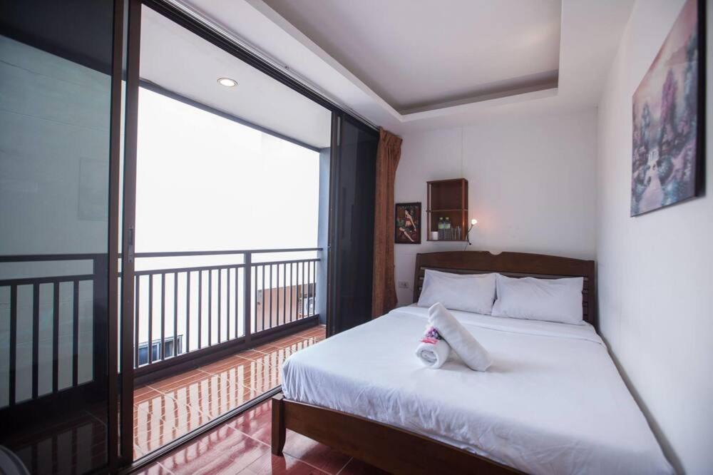 Kamala Bay Inn Extérieur photo